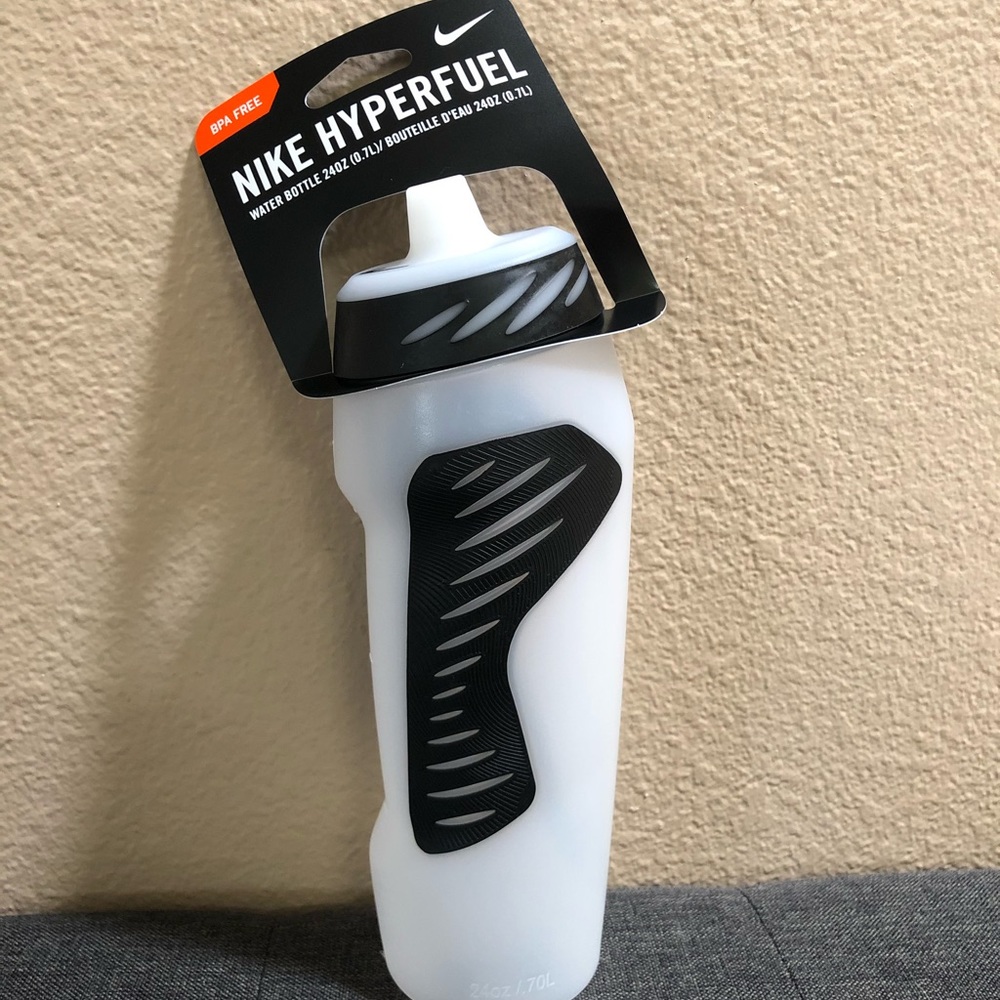 NWT!! Nike Hyperfuel 24 oz. Water Bottle